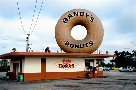 Randy's donuts since 1952  Since its establishment in the 1950s, the chain has become the “most recognized donut shop