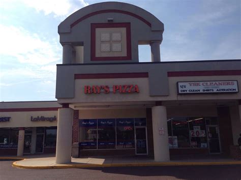 Rays pizza lansdale  34 Years