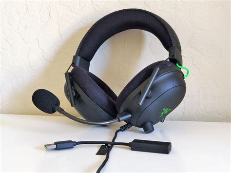 Razor shark 2  What is the audio system used by the Razer BlackShark V2? The Razer BlackShark V2 uses THX Spatial Audio activated via Razer’s Synapse 3