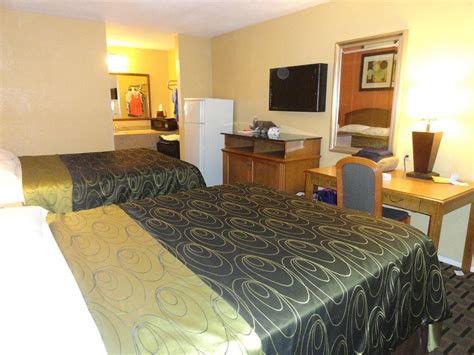 Red roof inn arlington va Located near Kanawha City, Red Roof Inn Charleston, WV is an affordable pet friendly hotel with free parking & wifi