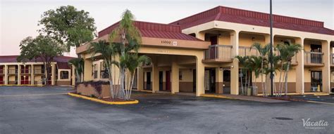 Red roof inn fort myers  Red Roof Inn PLUS+ & Suites Naples Downtown-5th Ave S