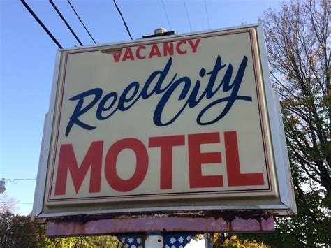 Reed city hotels  Adults