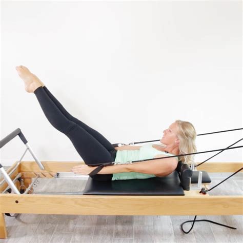 Reformer pilates bondi  It has eight resistance levels, a cable pulley system and a padded rolling glide board