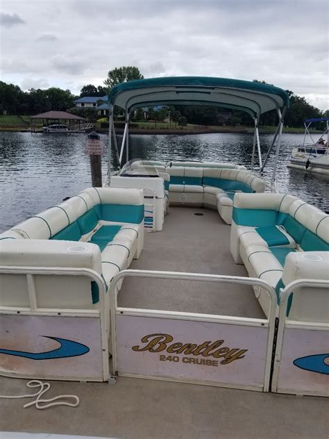 Rent a pontoon boat lake norman  Good for Couples