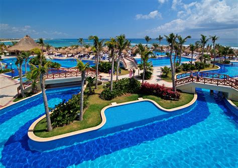 Resorts en aruba  Hotel Details >