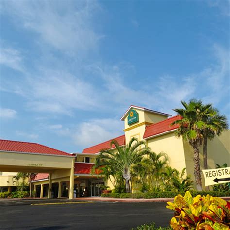 Restaurants near la quinta cocoa beach  6