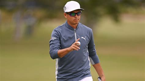 Rickie fowler wgr 18, with 22 players breaking 70