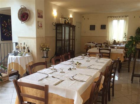 Ristorante passeggeri cassine  Ristorante Passeggeri(Cassine): 读读131条条关于Ristorante Passeggeri客观公正的美食点评，在Tripadvisor的5分满分评等中得4分，在Cassine的9家餐厅中排第4名。 Restaurants near Ristorante Passeggeri, Cassine on Tripadvisor: Find traveler reviews and candid photos of dining near Ristorante Passeggeri in Cassine, Province of Alessandria