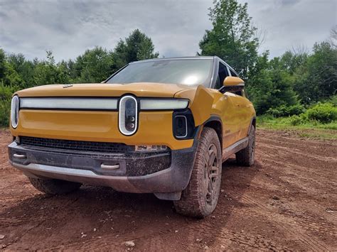 2024 Rivian R1S: 8 Exterior Photos U.S. News