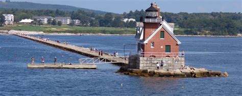Rockland breakwater lighthouse webcam  LIVE view from Marshall Point Lighthouse & Museum 
