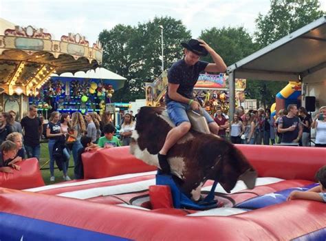 Rodeostier huren oost-vlaanderen  Organiseer je eigen Bull riding contest