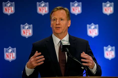 Roger goodell being escorted  Follow our NFL Draft Round 4-7 live blog and round 2-3 winners and losers, round 2 grades and best