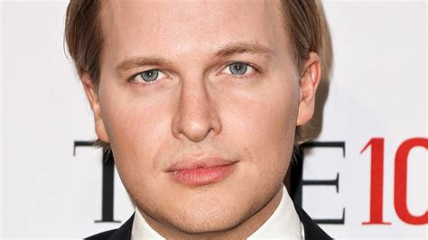 Ronan farrow single  4