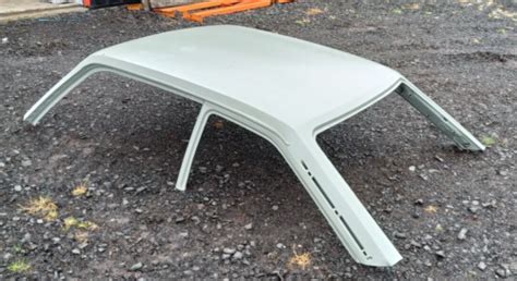 Roof skin ford escort 00 - $58