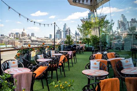 Rooftop garden southbank  Some rooftop gardeners opt for narrow closets