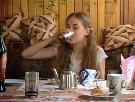 Russkaya lolita (2002)  Menu