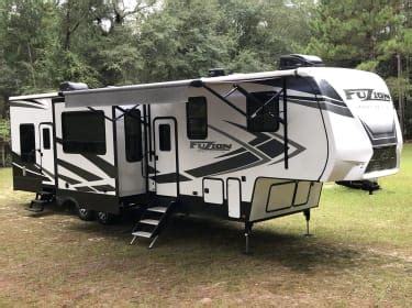 Rv rental in millen georgia  Accessible and non-smoking rooms, rooms with a pool view, adjoining rooms, and rooms with microwaves and refrigerators are available