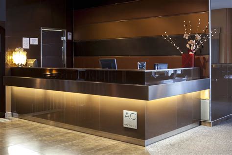 Rwlv hotel front desk  $2,000 - $2,800 per month