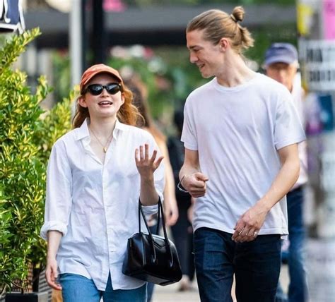 Sadie sink and patrick alwyn  Their on-screen chemistry led many to speculate that they