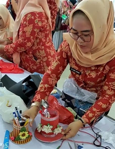 Sampah anorganik png  Prinsipnya adalah untuk mengurangi penggunaan agar tidak banyak limbah yang harus diolah