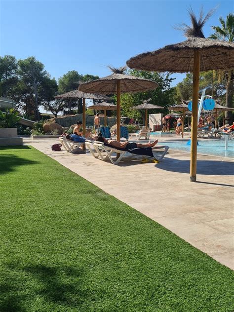 Sant pol camping reviews  Small, family-run and very cosy campsite located between s’Agaró and Sant Feliu de Guíxols, just 350m from the beach of San Pol, and with more than 300 different species of plants, trees and flowers, which make the San Pol a haven of nature worthy of admiration and where you can rest and disconnect safely