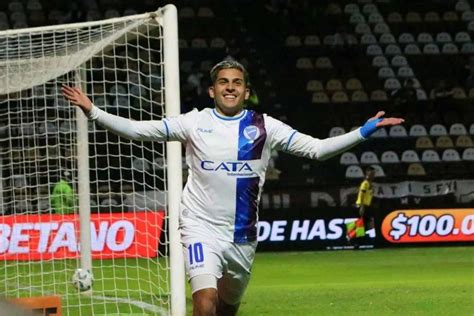 Sarmiento x godoy cruz palpite  O duelo acontecerá nesta segunda-feira (02), às 18h30 (horário de Brasília), em Buenos Aires, no Estádio Cláudio Fabián Tapia