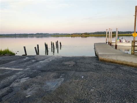 Sawpit boat ramp 3 miles from Fort Clinch State Park