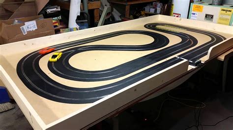 Scalextric track layouts for small spaces  #13 · Oct 27, 2011