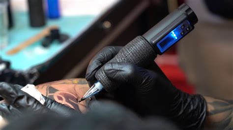 Scatter tattoo machine  For the tattoo artist to greatly reduce the burden on the hands