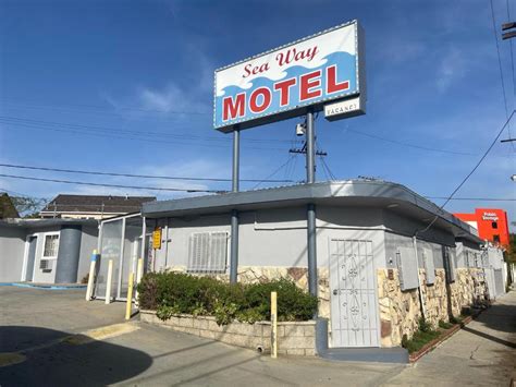 Seaway motel 3 mi (2