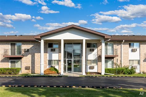 Senior apartments independent living lisle With rates from $975 to $5520 