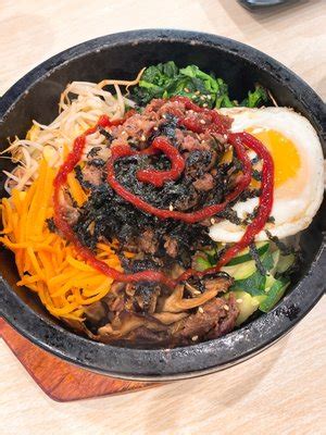 Seoul komtang Seoul Komtang is a Korean restaurant located at 3170 Santa Rita Rd Ste A-2, Pleasanton, California, known for its delectable barbecue and soup dishes