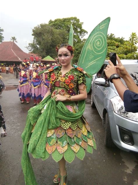 Sewa kostum karnaval surabaya Warga Sidosermo membuat aneka kostum dari bahan-bahan daur ulang