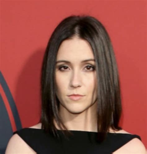 Shannon woodward imdb  The actress is currently single, her starsign is Sagittarius and she is now 38 years of age