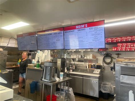 Shoshone snack bar menu  Add the tomatoes and tomato sauce