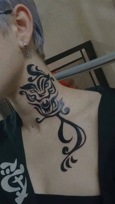 Significado da tatuagem do kazutora  Cruz – símbolo de proteção e religiosidade