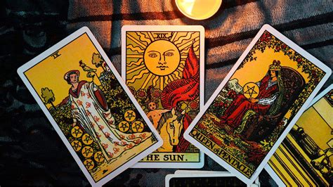 Significado de las cartas del tarot los arcanos  [VI] Los Enamorados Elección o decisión