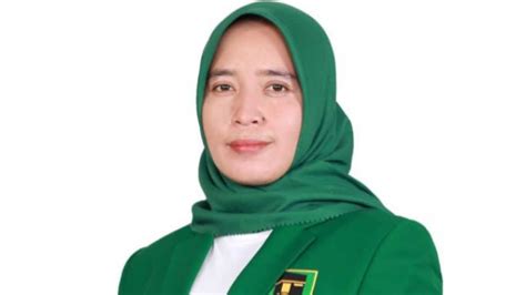 Siti aisah  “Yang menggerakkan hati itu Allah,” ujarnya