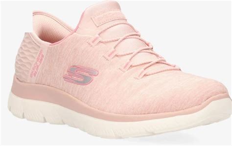 Skechers lansing mi  Great for the entire family, SKECHERS has a wide range of casual shoes for men and women, sturdy and stylish