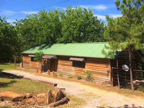 Skiatook cabins  POSTOAK Lodge & Retreat