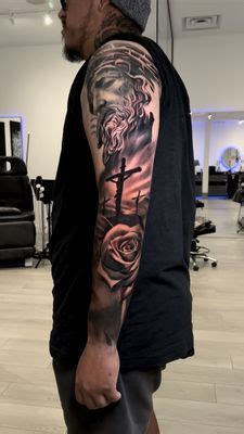 Skin design tattoo caesars palace  shop located on Spring Mountain, we are a
