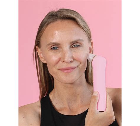 Skin gym porie pro blackhead tool  Blackheads can the bane of our skin’s existence, but in 2022 there’s finally an upgrade to that old-school handheld metal tool to get rid of them! The Skin Gym Porie Pro Blackhead Tool levels up blackhead extraction for a glam skin glow up