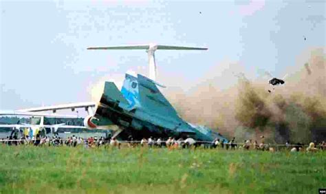 Sknyliv air show disaster pictures  It is the
