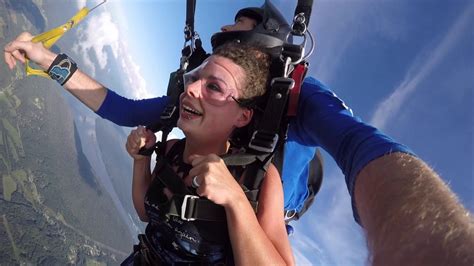 Skydiving huntsville al C ome and join Skydiving Near Huntsville for the most exciting experience at Skydiving Near Huntsville - a high-flying, action-packed tandem skydive over Alabama! A Tandem Skydive is an once in a lifetime experience for nearly everyone