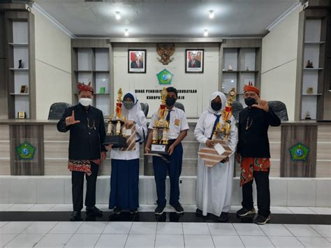 Smpit darul fikri sidoarjo  Hobi saya menulis artikel dan menulis esai maupun puisi di beberapa antologi bersama para penulis lainnya