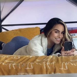 Sofia spams sometimes leaks  Sofia Lianna Salerno, a 16-year-old TikTok sensation from Tampa, United States, has taken the online world by storm with her captivating and comedic content