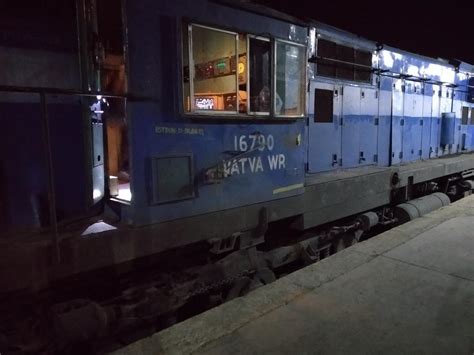 Somnath express live status 22958 today  (22958) The Somnath Express train runs between Veraval (VRL) to Ahmedabad Jn (ADI)