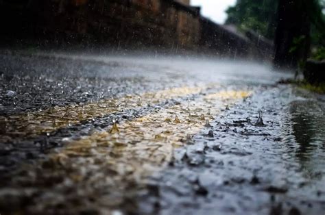 Sonhar com muita agua de chuva suja Sonhar com Poço com água limpa