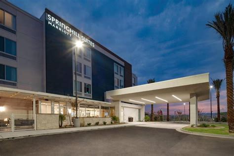 Springhill suites by marriott phoenix goodyear 10