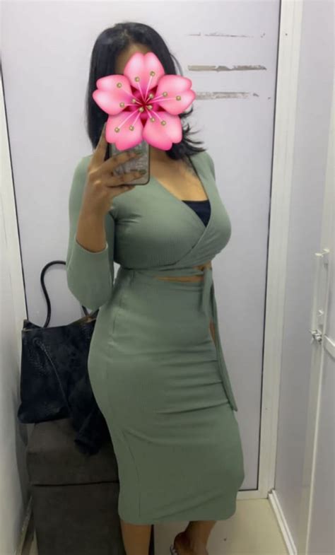 Sri lankan escort I am Anjalina 32 years old LANKAN/ AMERICAN mixed girl with big booty (45inch) with Thick body